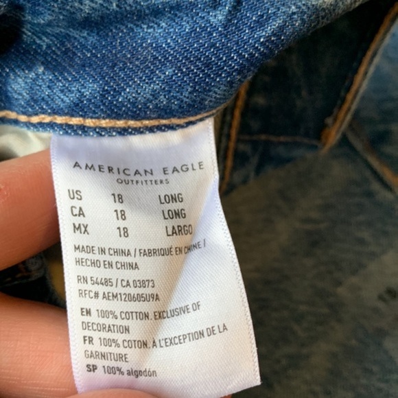 American Eagle Blue Distressed 90’s Boyfriend Jeans Long High Rise NWT - Picture 13 of 13